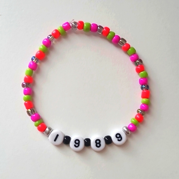 TAYLOR SWIFT BRACELETS - Handmade - Picture 3 of 5